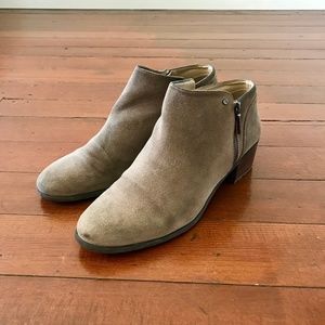 Karl Lagerfeld Natalie Bootie in Mushroom